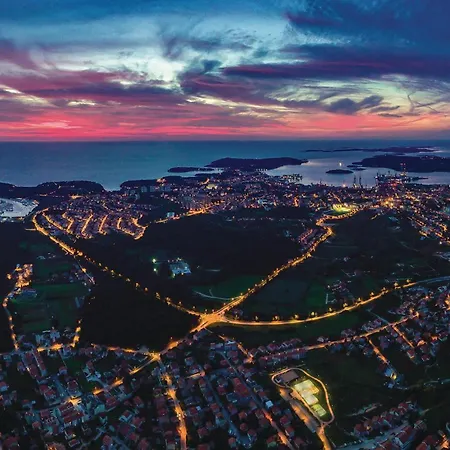 Three-bedroom In * Galižana